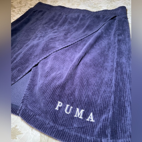 Puma Downtown Corduroy Mini Skirt Skort in Navy Blue, size large Athleisure - Picture 2 of 9